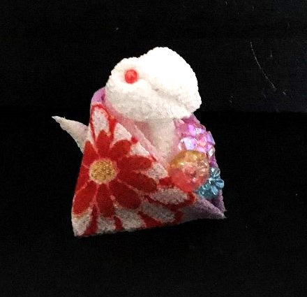 つまみ細工 干支のリース ちりめん細工リース