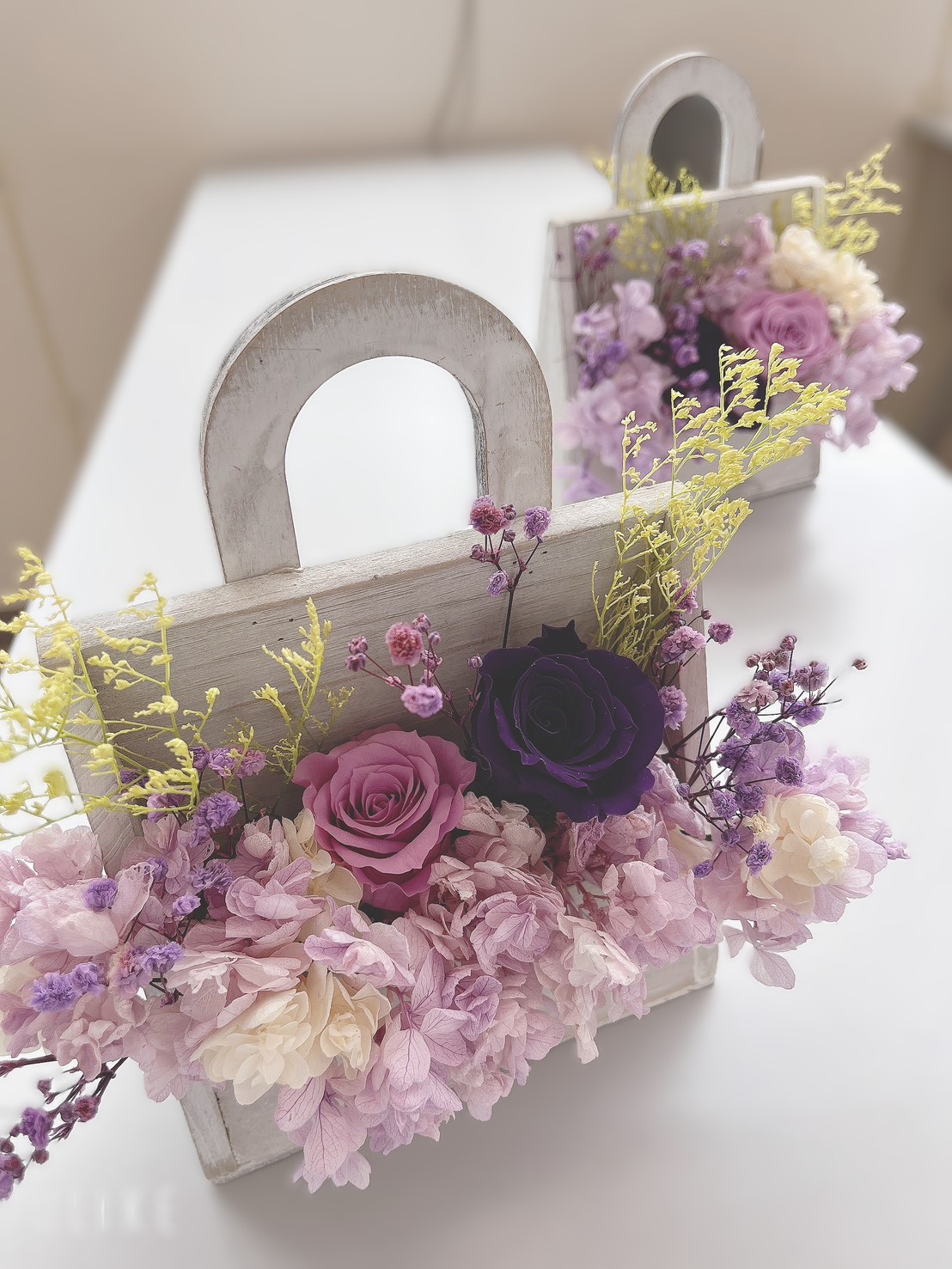 プリザーブドフラワー アレンジ プリザーブドフラワー陶器アレンジ（お任せミックス系）｜フラワー