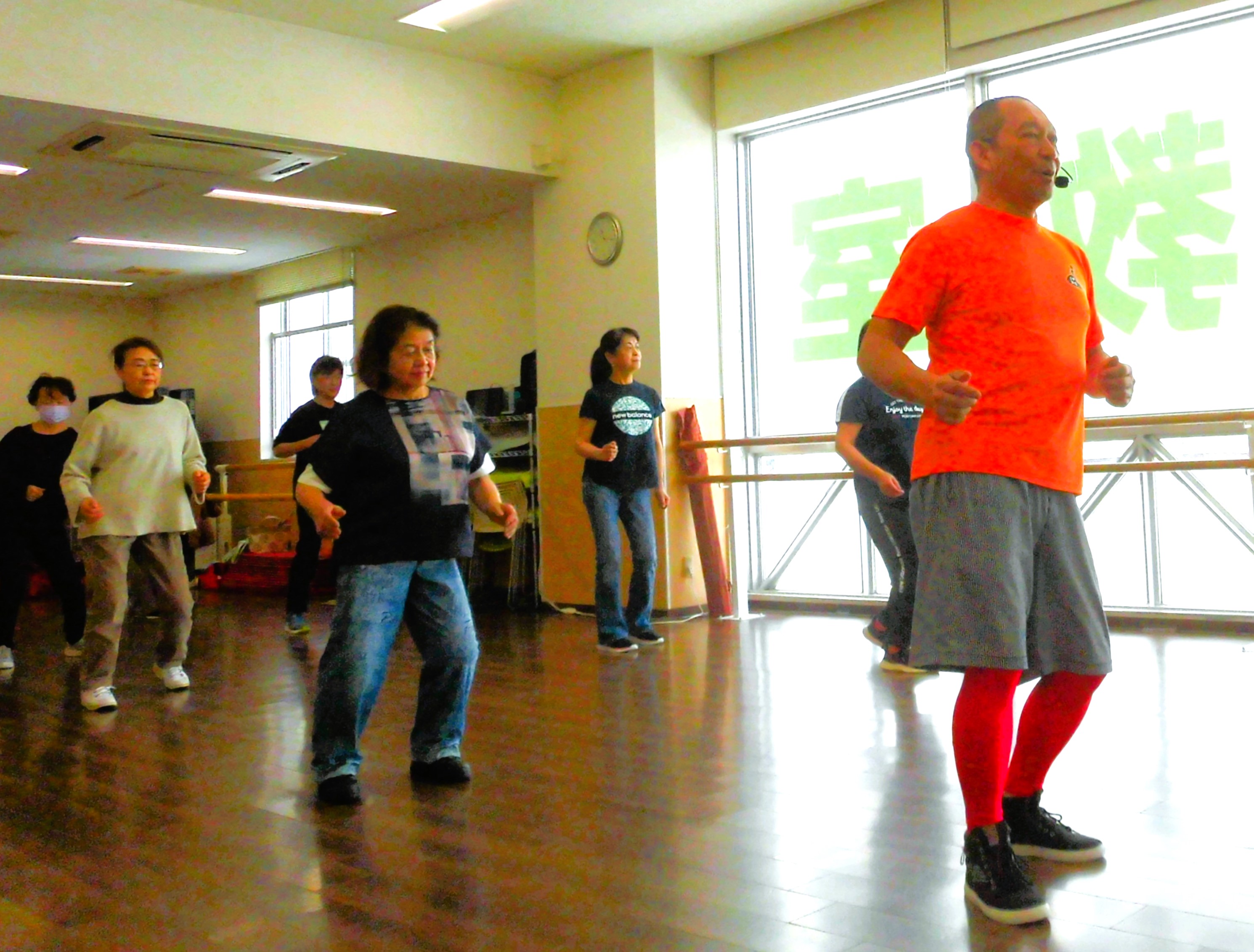 ../common/img/news/ディスコダンスの講座内容は画像をクリック　↑