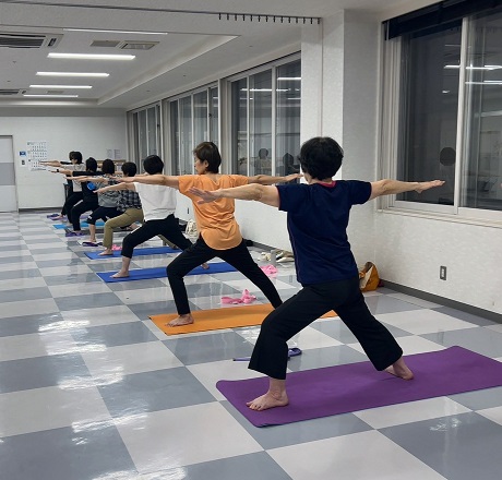 ../common/img/news/～心も身体も軽くなる「楽ヨガ」の動画はこちらから↑