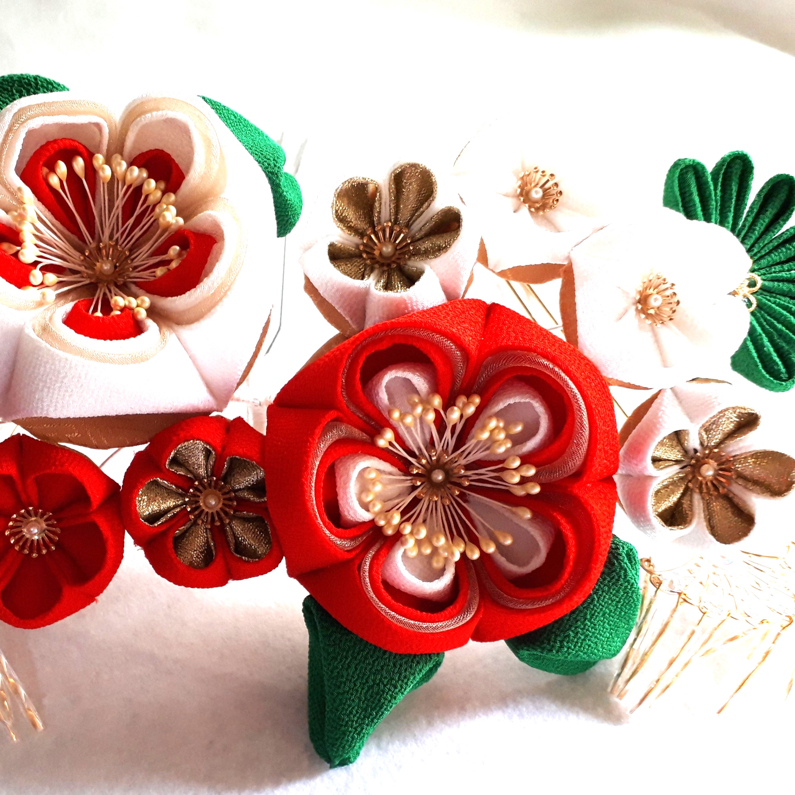 ②第4火曜日は【楽しく作るつまみ細工講座】