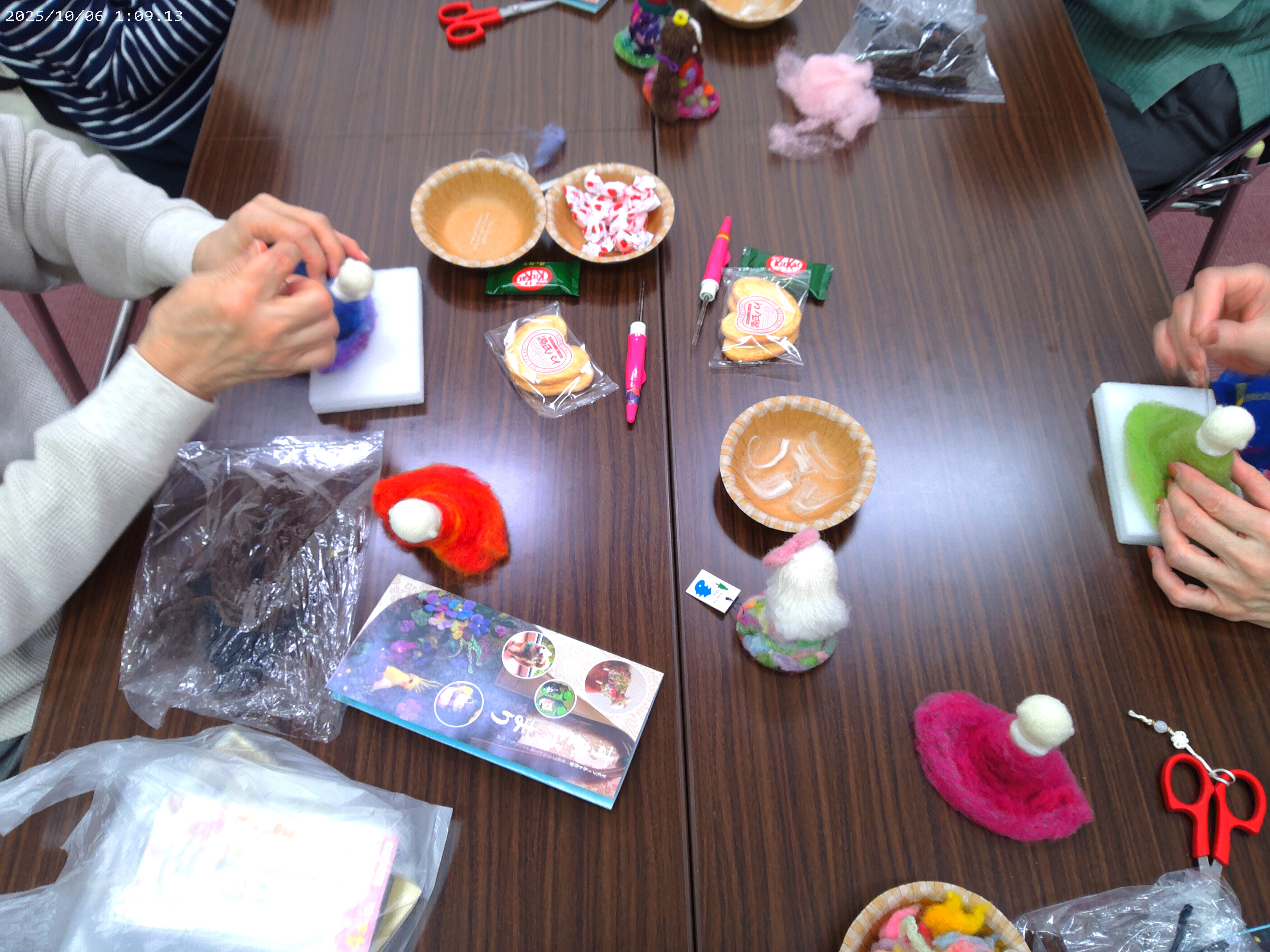 まずは土台に着物を着せてあげましょう